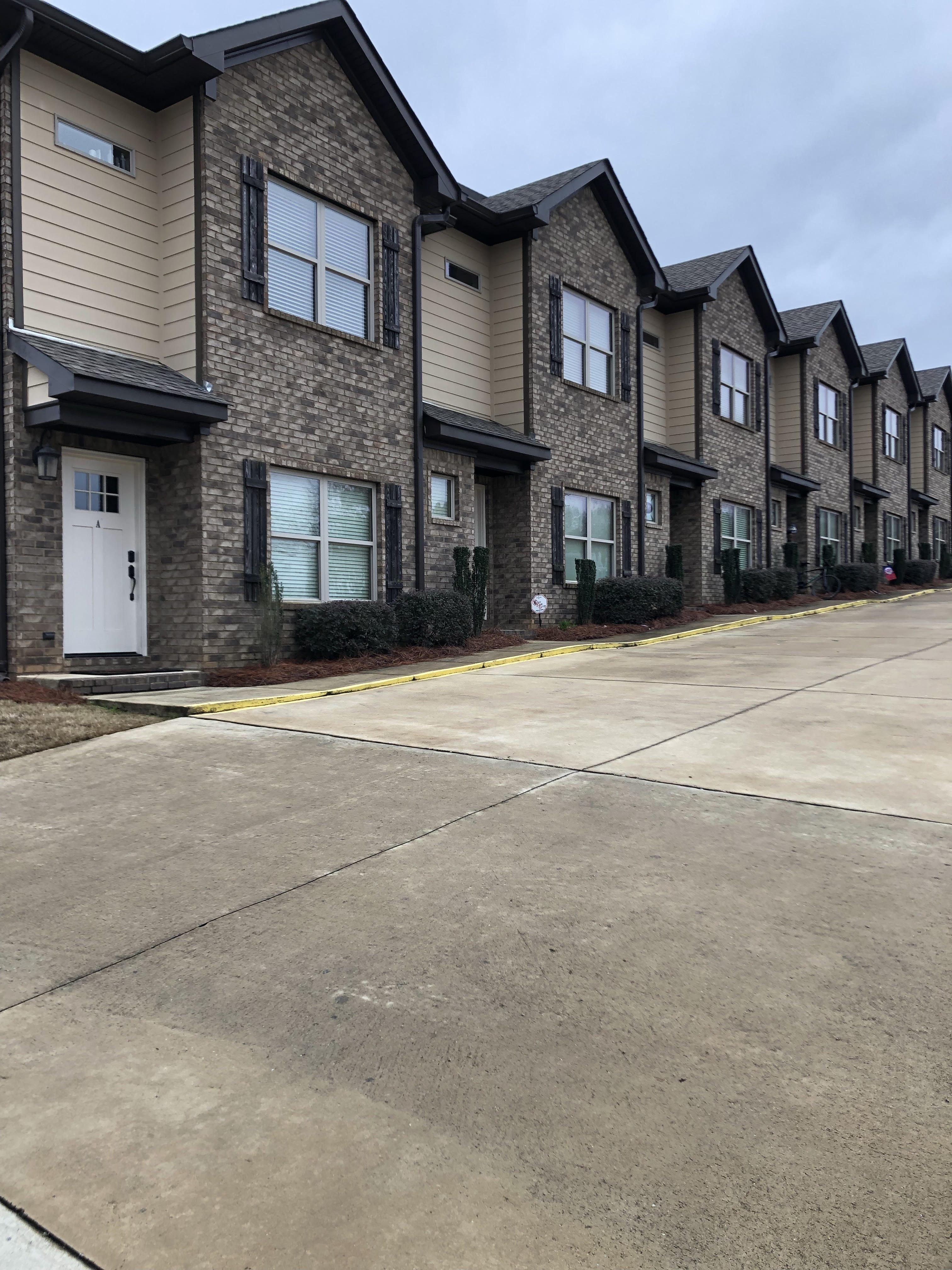 Parkview Condo REALTOR® Laura Sellers, Auburn, AL