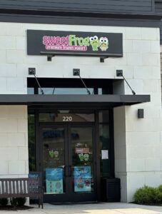 Sweet Frog Auburn AL yogurt toppings and fun