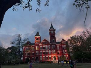 Real estate for Harbert College of Business faculty | REALTOR® Laura Sellers, Auburn, AL Harbert College of Business housing near Auburn University