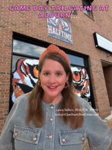 Auburn neighborhood near Jordan-Hare Stadium on game day
