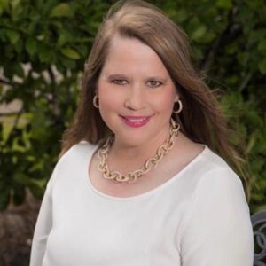 Auburn REALTOR® Laura Sellers helping buyers and sellers in Auburn and Opelika