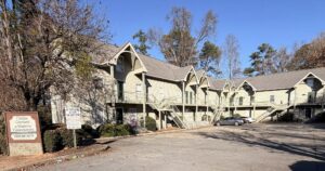 campus courtyard at magnolia condos 3 | REALTOR® Laura Sellers, Auburn, AL