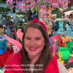 Auburn Alabama home seller meeting with top Auburn REALTOR® to reduce stress and improve selling strategy